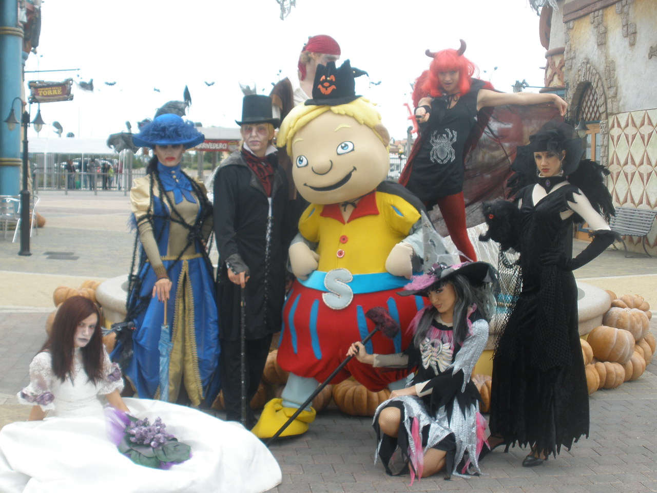 Halloween, la danza dei vampiri, nel parco di Miragica